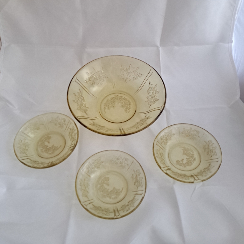 Vintage Federal Glass Sharon Cabbage Rose Berry Bowl Set